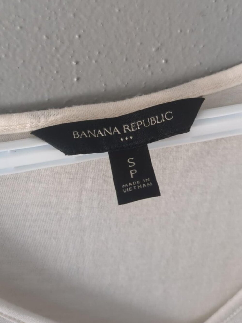 V neck Tee - Picture 2 of 4